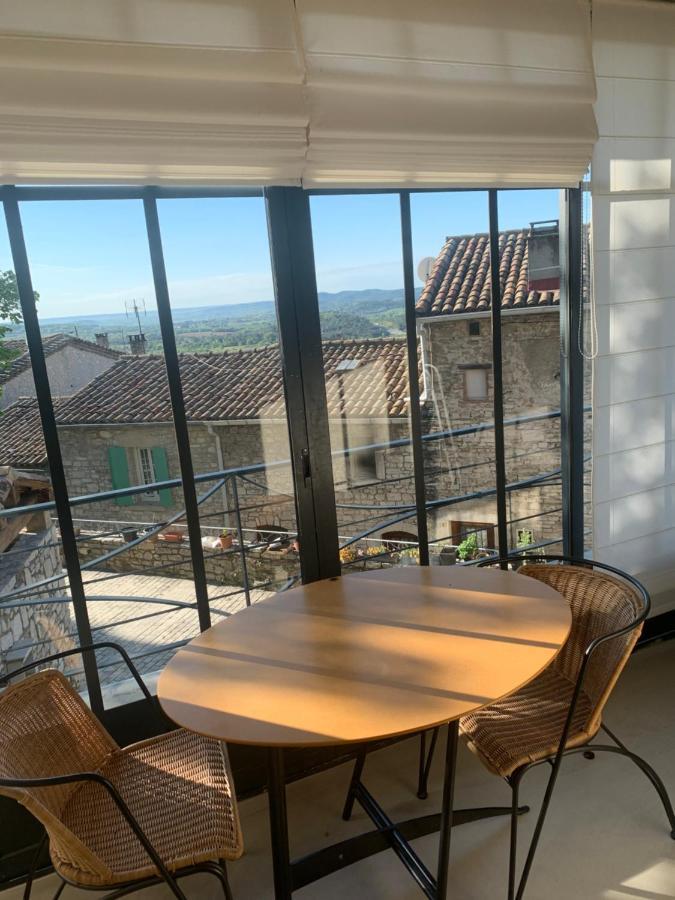 Le haut plan VÉZÉNOBRES Extérieur photo
